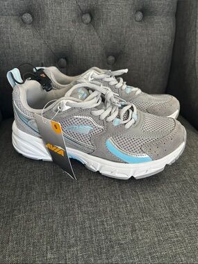 NEW 🆕 Avia Women’s Gray & Light Blue Mesh Athletic Sneakers size 6